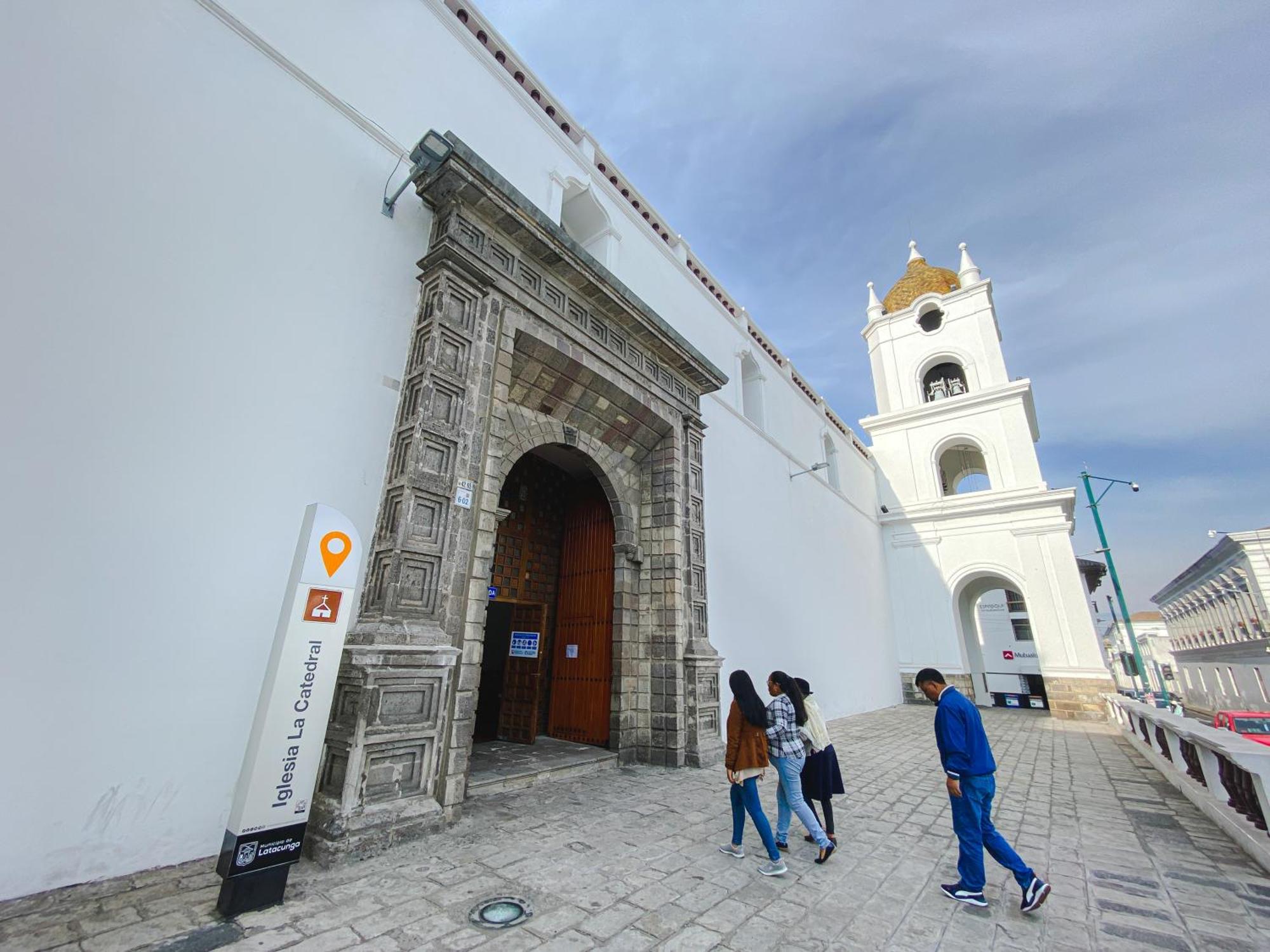 Golden Rest Latacunga Otel Dış mekan fotoğraf