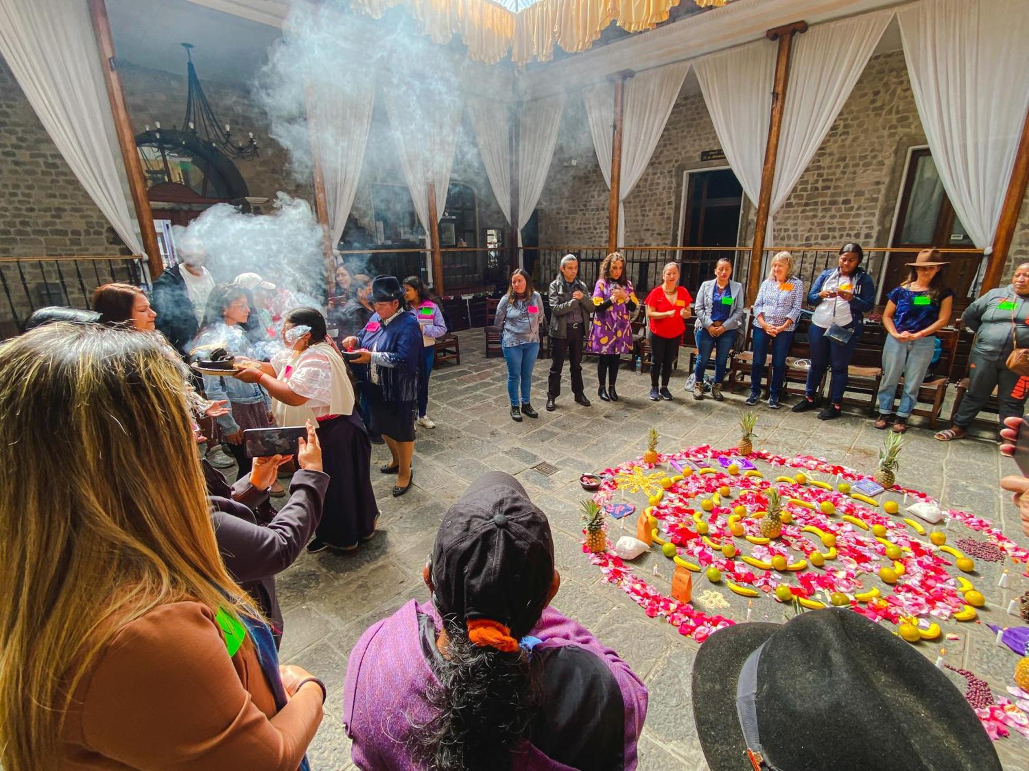Golden Rest Latacunga Otel Dış mekan fotoğraf