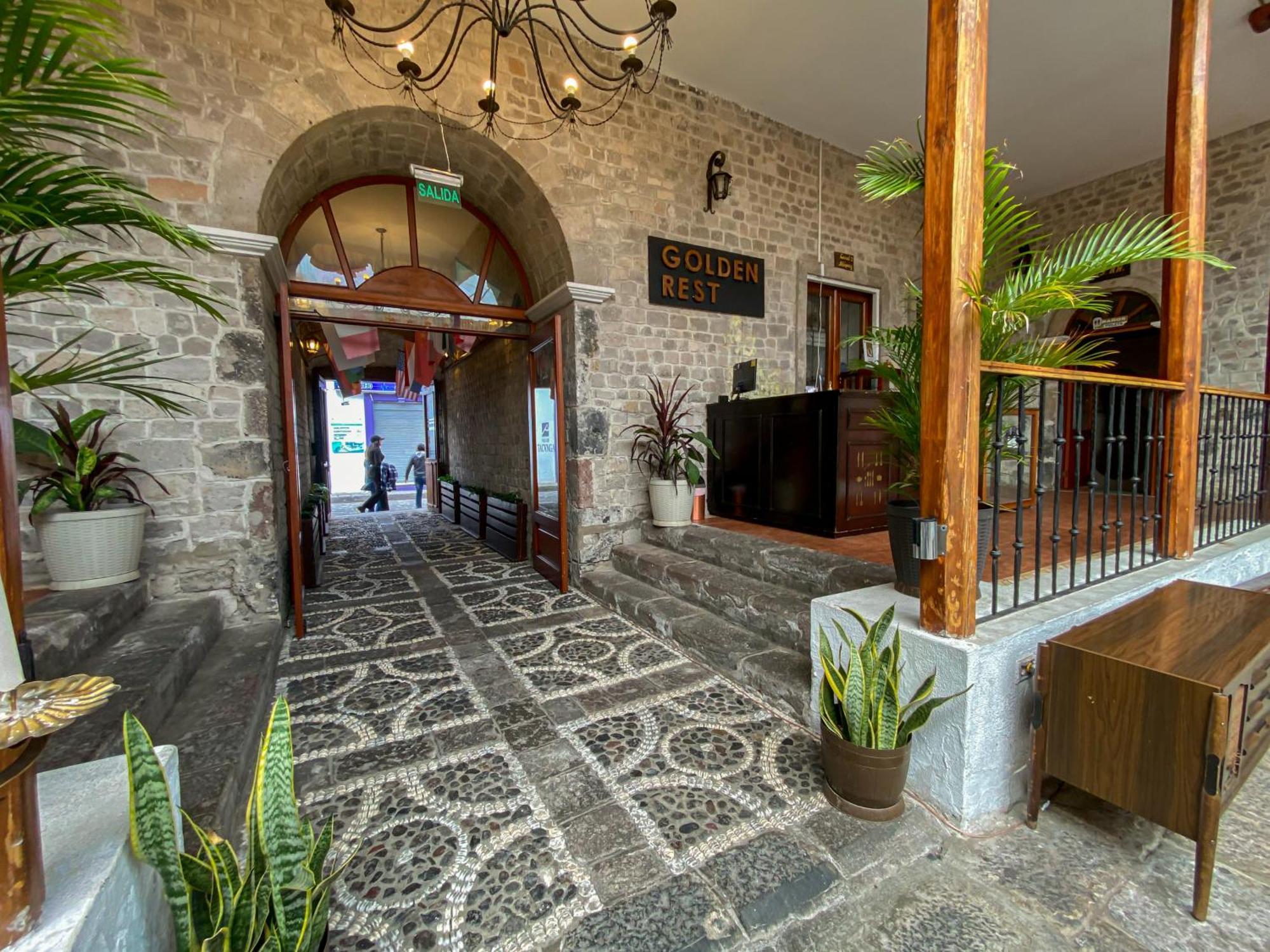 Golden Rest Latacunga Otel Dış mekan fotoğraf