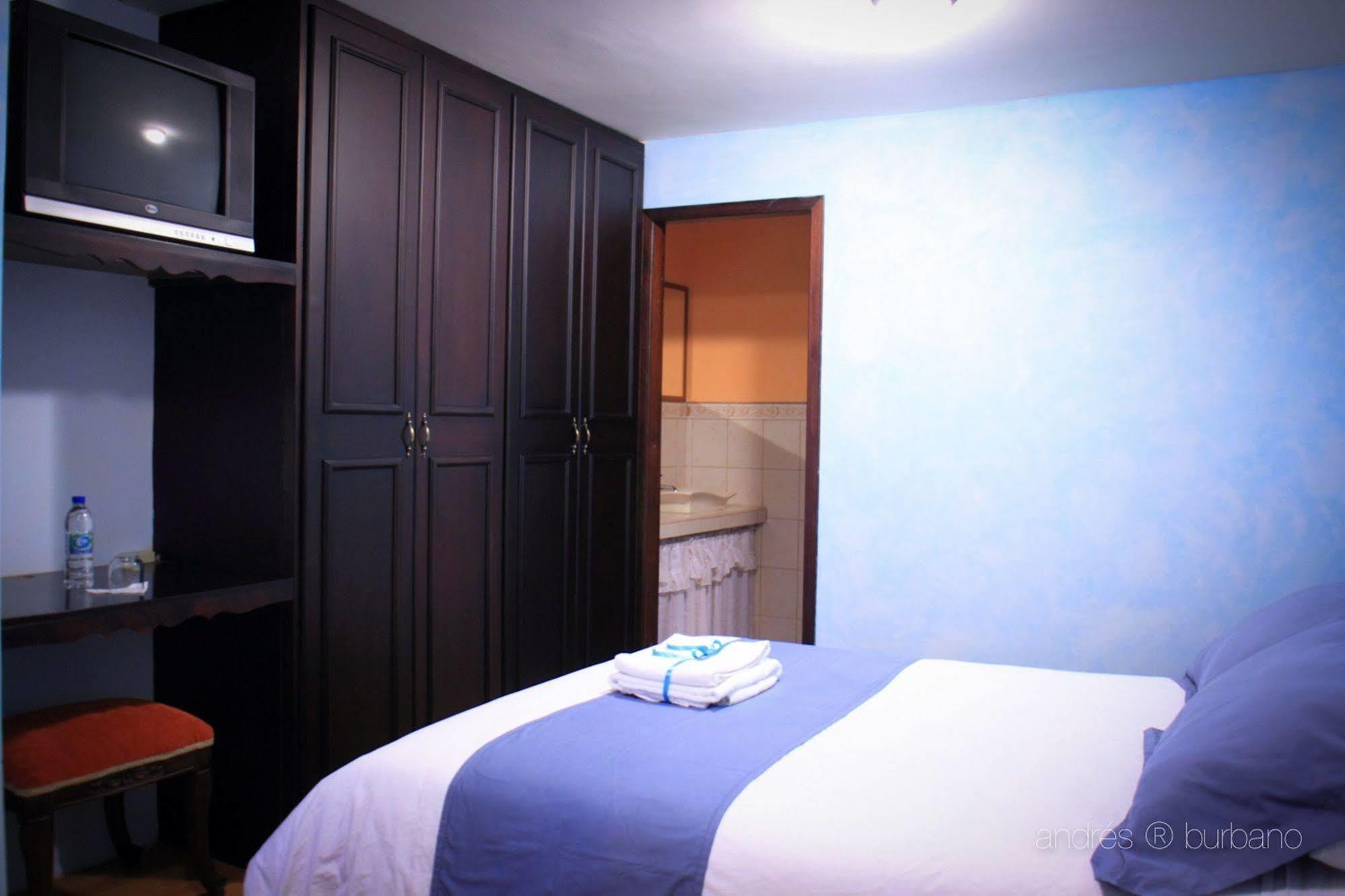 Golden Rest Latacunga Otel Dış mekan fotoğraf